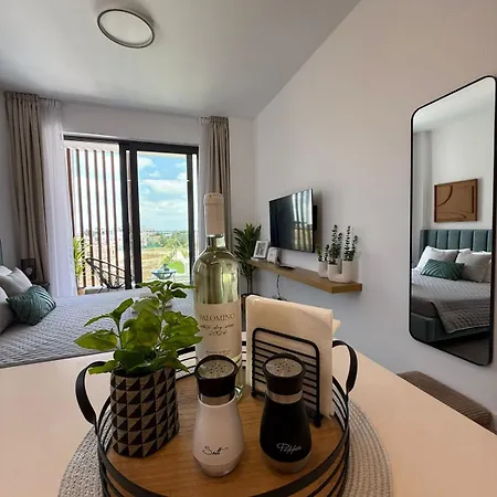 And Chill -luxury In Kato Paphos
